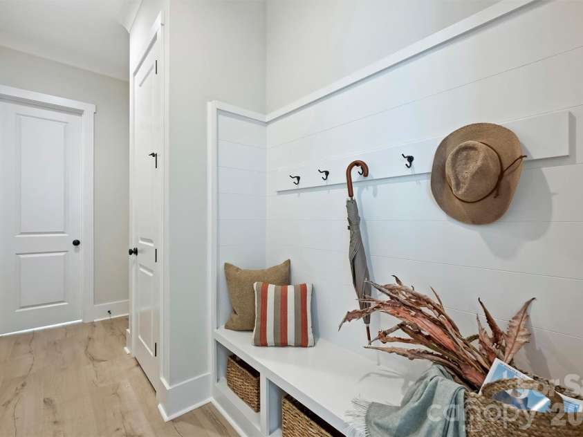 131 Gregg Street, Charlotte, NC 28208.  MLS# CAR4412148, YatesRealty ID 42308. 