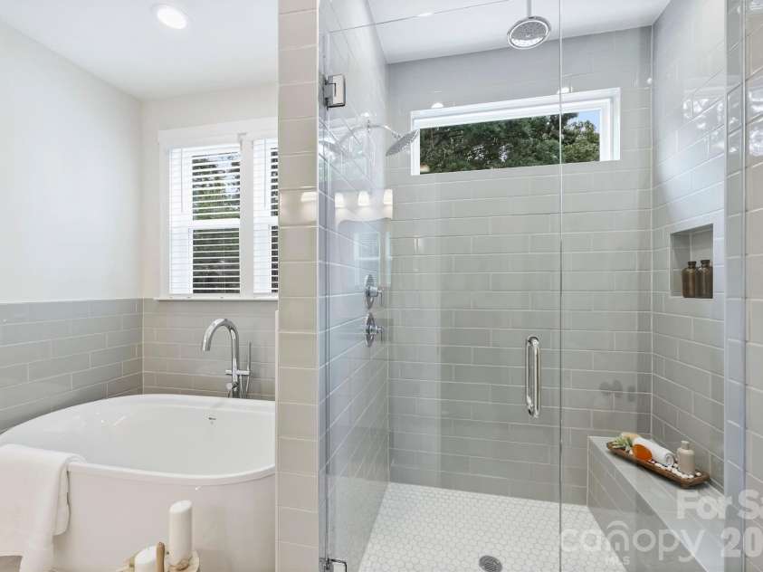 131 Gregg Street, Charlotte, NC 28208.  MLS# CAR4412148, YatesRealty ID 42308. 