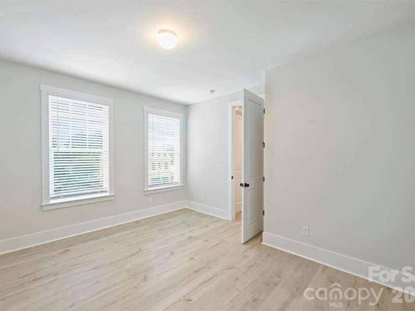 131 Gregg Street, Charlotte, NC 28208.  MLS# CAR4412148, YatesRealty ID 42308. 