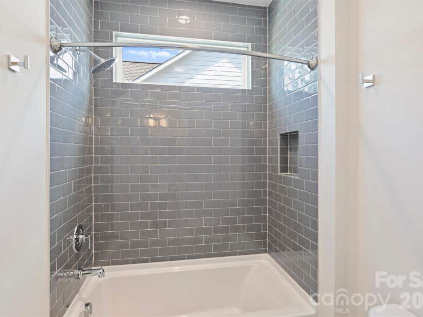 131 Gregg Street, Charlotte, NC 28208.  MLS# CAR4412148, YatesRealty ID 42308. 