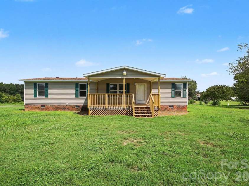 2721 New Salem Road, Monroe, NC 28110.  MLS# CAR4412833, YatesRealty ID 42309. 