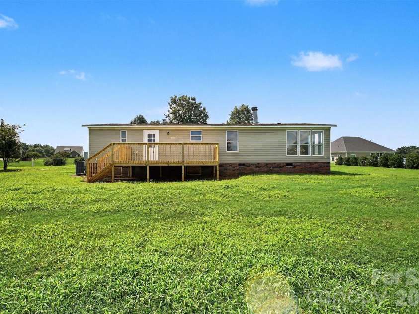 2721 New Salem Road, Monroe, NC 28110.  MLS# CAR4412833, YatesRealty ID 42309. 