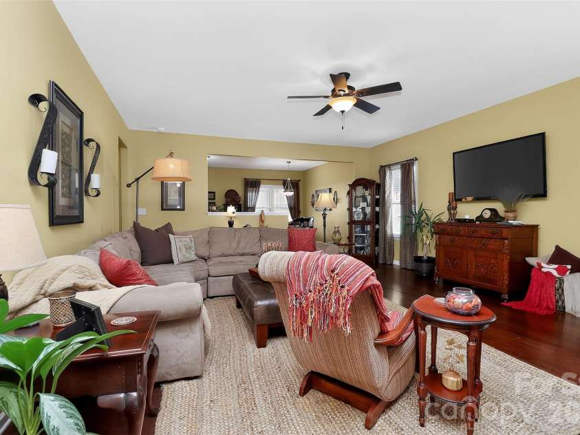 3217 Thorpe Lane, Clover, SC 29710.  MLS# CAR4352311, YatesRealty ID 4231. 