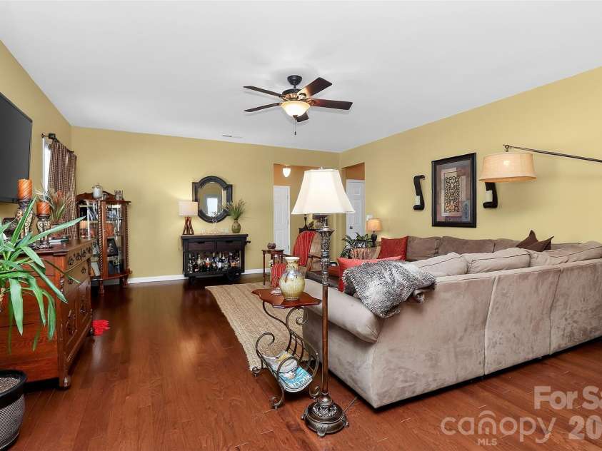 3217 Thorpe Lane, Clover, SC 29710.  MLS# CAR4352311, YatesRealty ID 4231. 