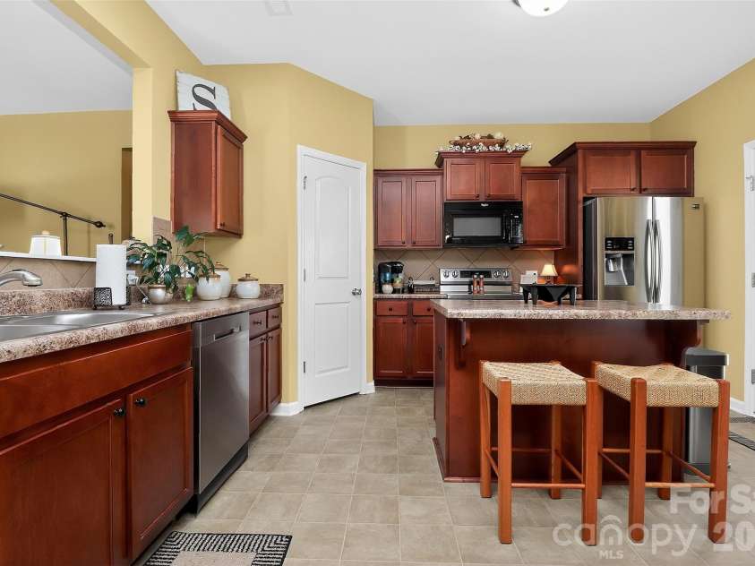 3217 Thorpe Lane, Clover, SC 29710.  MLS# CAR4352311, YatesRealty ID 4231. 