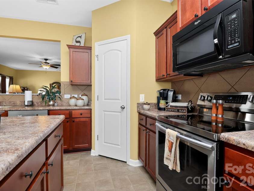 3217 Thorpe Lane, Clover, SC 29710.  MLS# CAR4352311, YatesRealty ID 4231. 