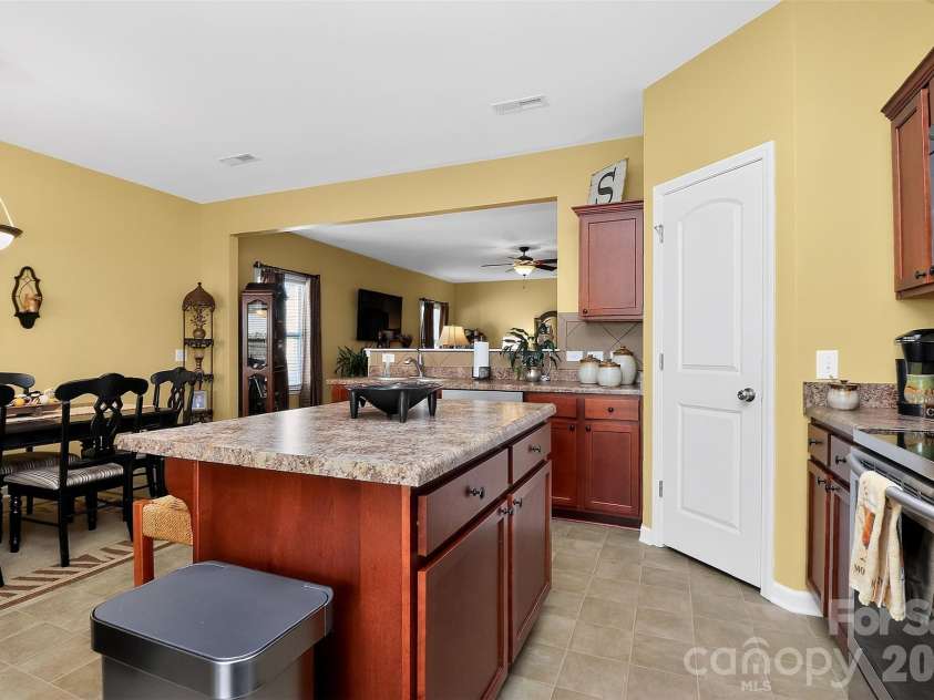 3217 Thorpe Lane, Clover, SC 29710.  MLS# CAR4352311, YatesRealty ID 4231. 