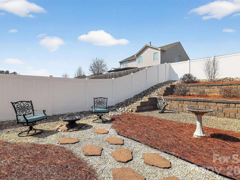 3217 Thorpe Lane, Clover, SC 29710.  MLS# CAR4352311, YatesRealty ID 4231. 
