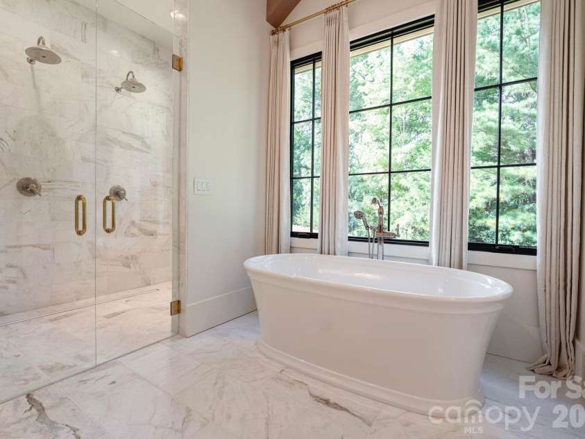 2905 McNeely Farms Drive, Waxhaw, NC 28173.  MLS# CAR4410554, YatesRealty ID 42313. 