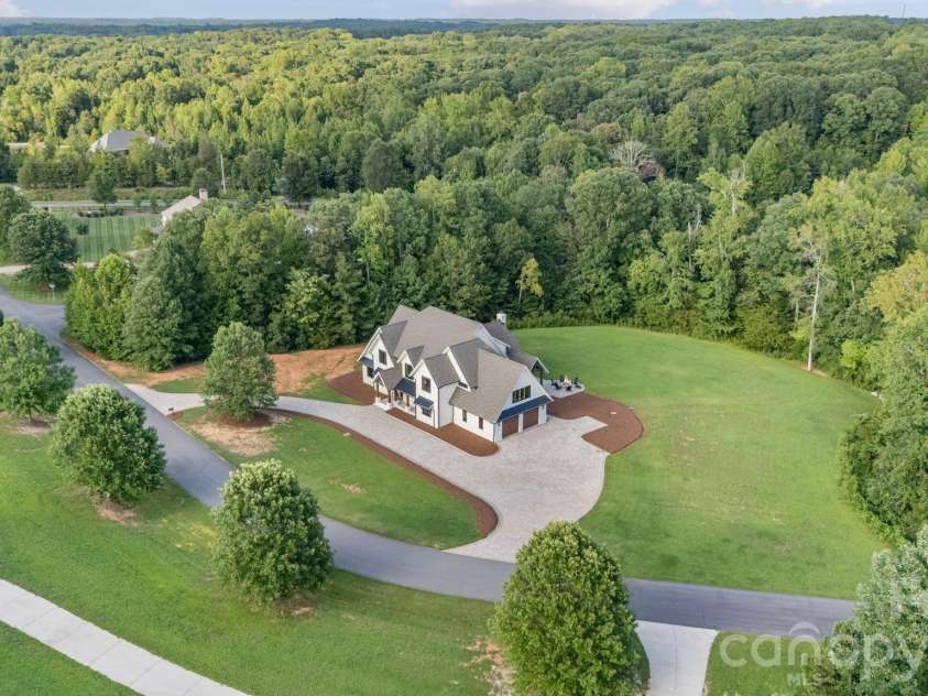2905 McNeely Farms Drive, Waxhaw, NC 28173.  MLS# CAR4410554, YatesRealty ID 42313. 