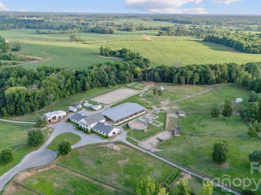 2905 McNeely Farms Drive, Waxhaw, NC 28173.  MLS# CAR4410554, YatesRealty ID 42313. 