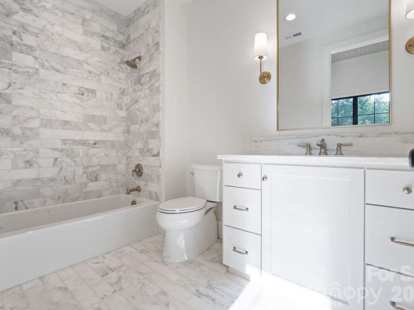 2905 McNeely Farms Drive, Waxhaw, NC 28173.  MLS# CAR4410554, YatesRealty ID 42313. 