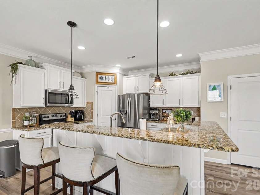 729 Centennial Street, Gastonia, NC 28056.  MLS# CAR4408790, YatesRealty ID 42317. 