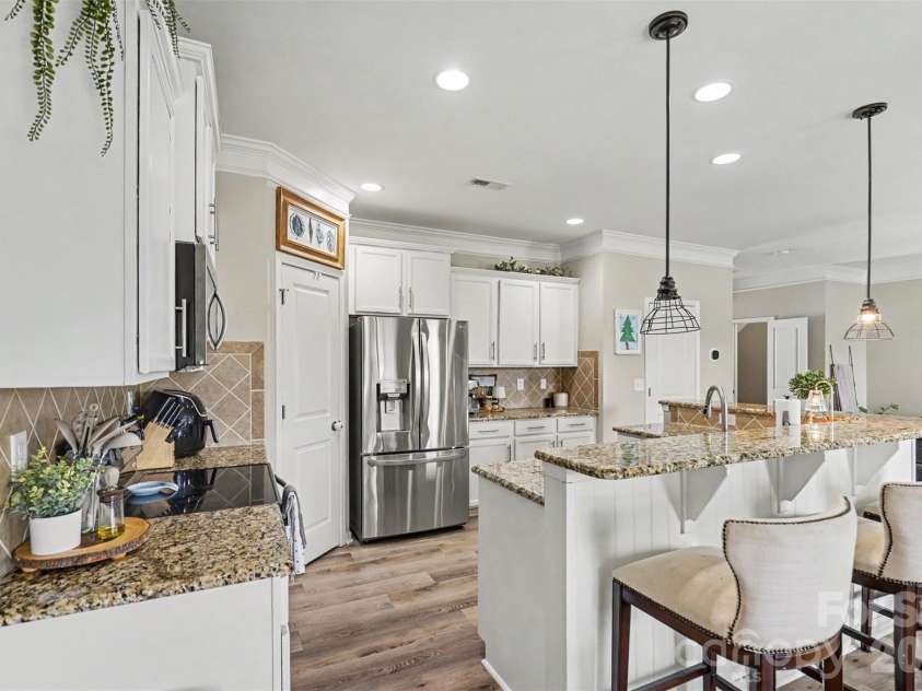 729 Centennial Street, Gastonia, NC 28056.  MLS# CAR4408790, YatesRealty ID 42317. 