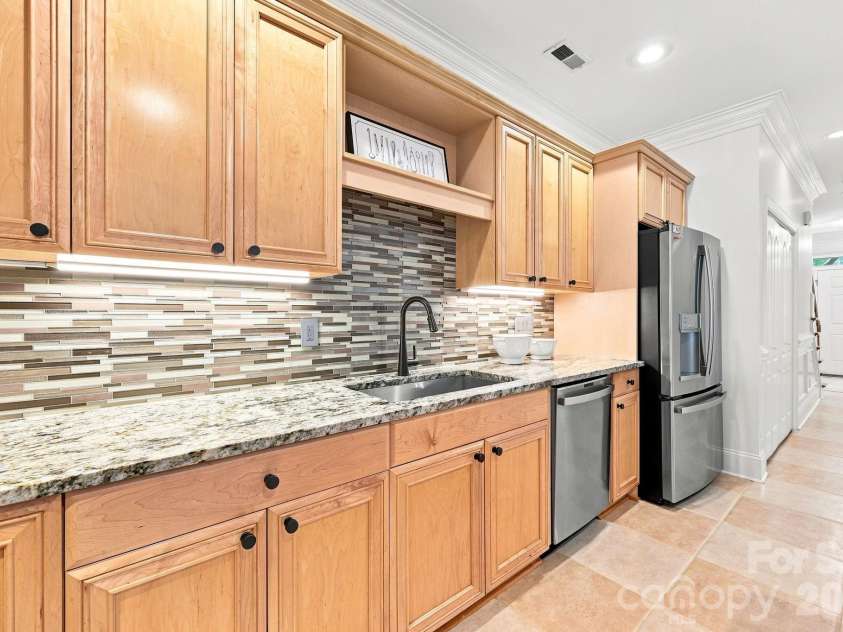 228 Faulkner Way, Davidson, NC 28036.  MLS# CAR4406617, YatesRealty ID 42318. 
