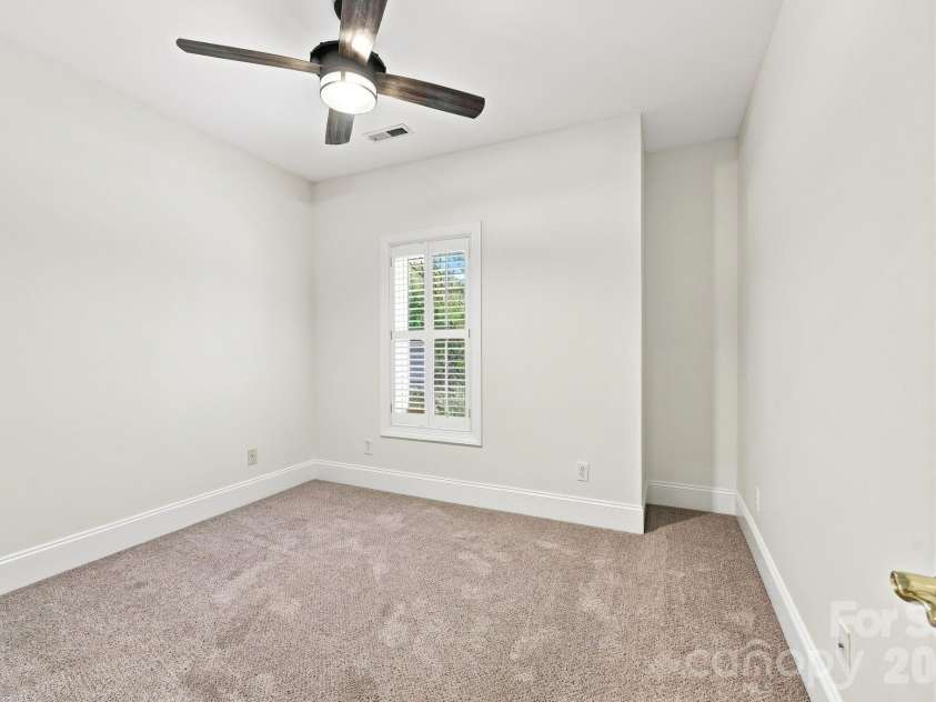 228 Faulkner Way, Davidson, NC 28036.  MLS# CAR4406617, YatesRealty ID 42318. 