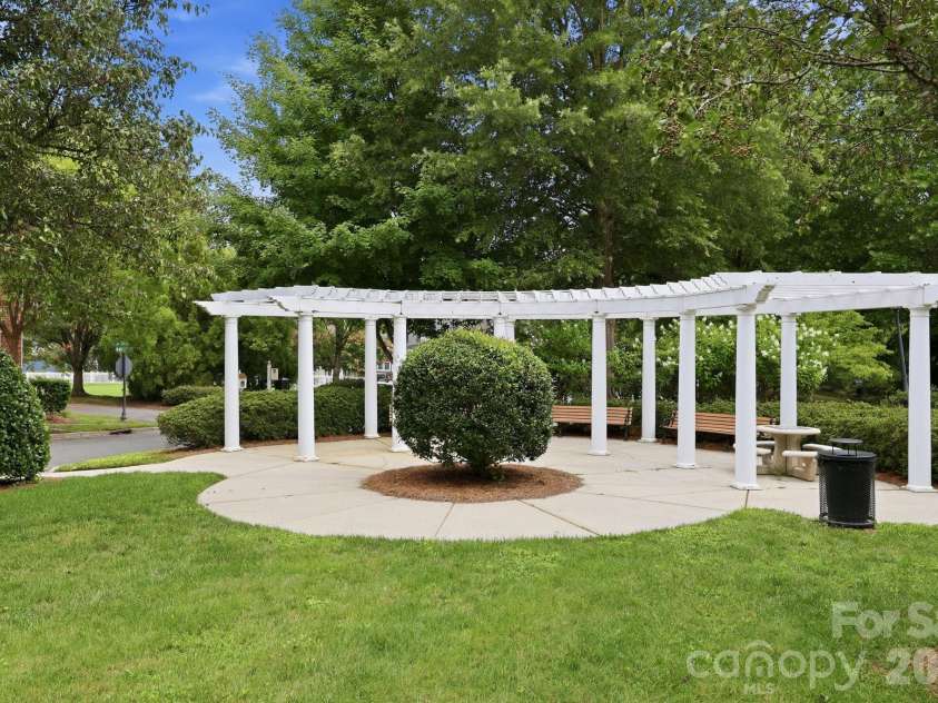 228 Faulkner Way, Davidson, NC 28036.  MLS# CAR4406617, YatesRealty ID 42318. 