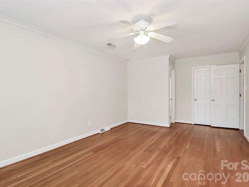 7501 Folger Drive, Charlotte, NC 28226.  MLS# CAR4325075, YatesRealty ID 4232. Primary with walk-in closet