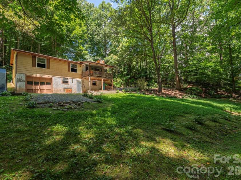 245 Bert Lane Road, Brevard, NC 28712.  MLS# CAR4407588, YatesRealty ID 42320. 