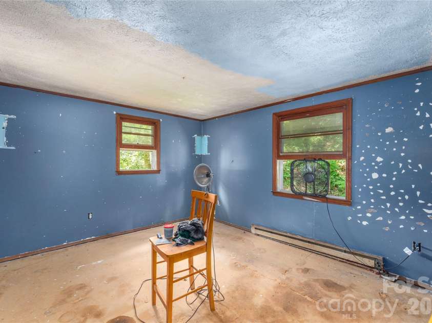 245 Bert Lane Road, Brevard, NC 28712.  MLS# CAR4407588, YatesRealty ID 42320. 