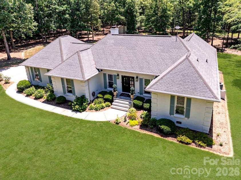 11100 Tara Oaks Drive, Mint Hill, NC 28227.  MLS# CAR4400778, YatesRealty ID 42321. 