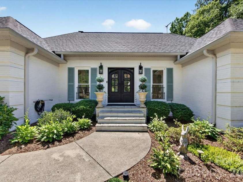 11100 Tara Oaks Drive, Mint Hill, NC 28227.  MLS# CAR4400778, YatesRealty ID 42321. 