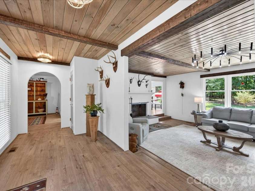 11100 Tara Oaks Drive, Mint Hill, NC 28227.  MLS# CAR4400778, YatesRealty ID 42321. 