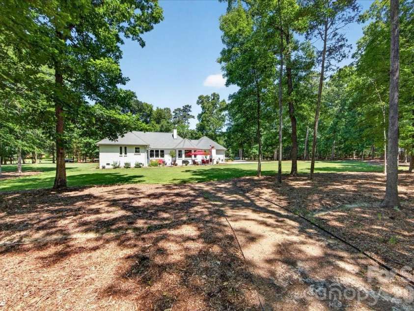 11100 Tara Oaks Drive, Mint Hill, NC 28227.  MLS# CAR4400778, YatesRealty ID 42321. 
