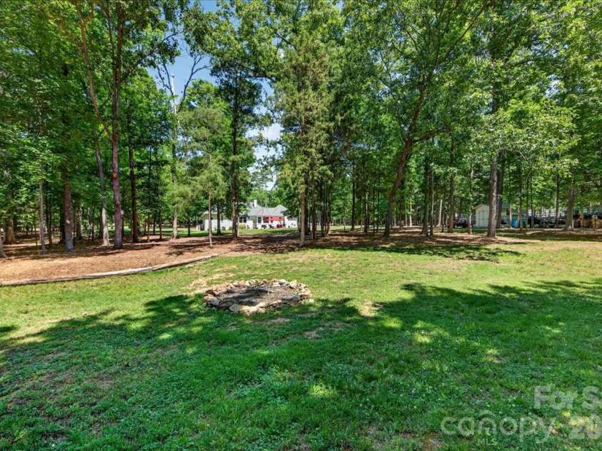 11100 Tara Oaks Drive, Mint Hill, NC 28227.  MLS# CAR4400778, YatesRealty ID 42321. 
