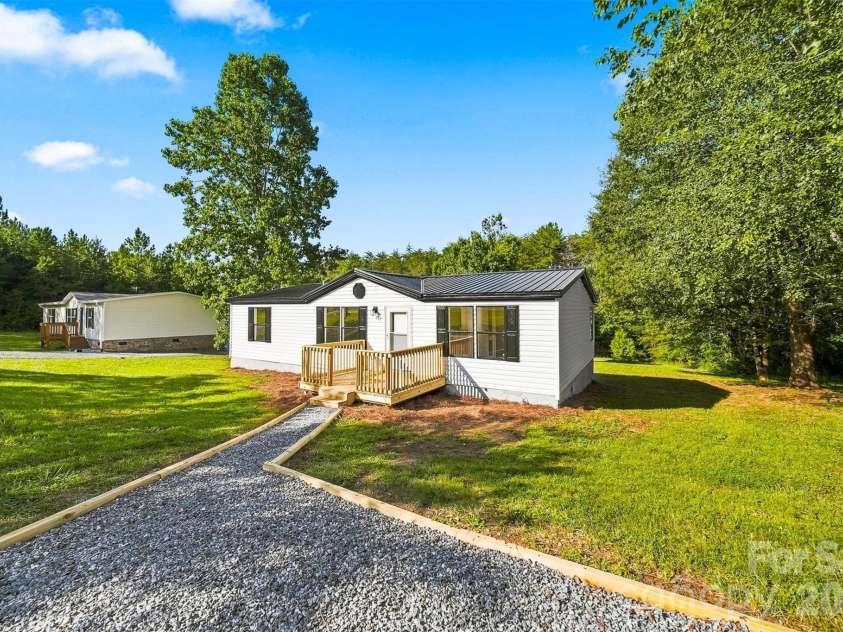 2596 1st Avenue, Catawba, NC 28609.  MLS# CAR4411268, YatesRealty ID 42323. 