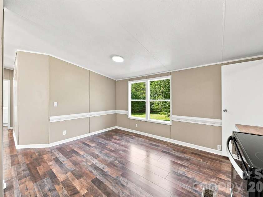 2596 1st Avenue, Catawba, NC 28609.  MLS# CAR4411268, YatesRealty ID 42323. Dinning area