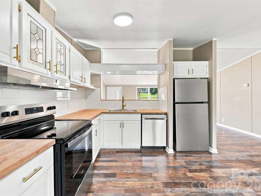 2596 1st Avenue, Catawba, NC 28609.  MLS# CAR4411268, YatesRealty ID 42323. Kitchen