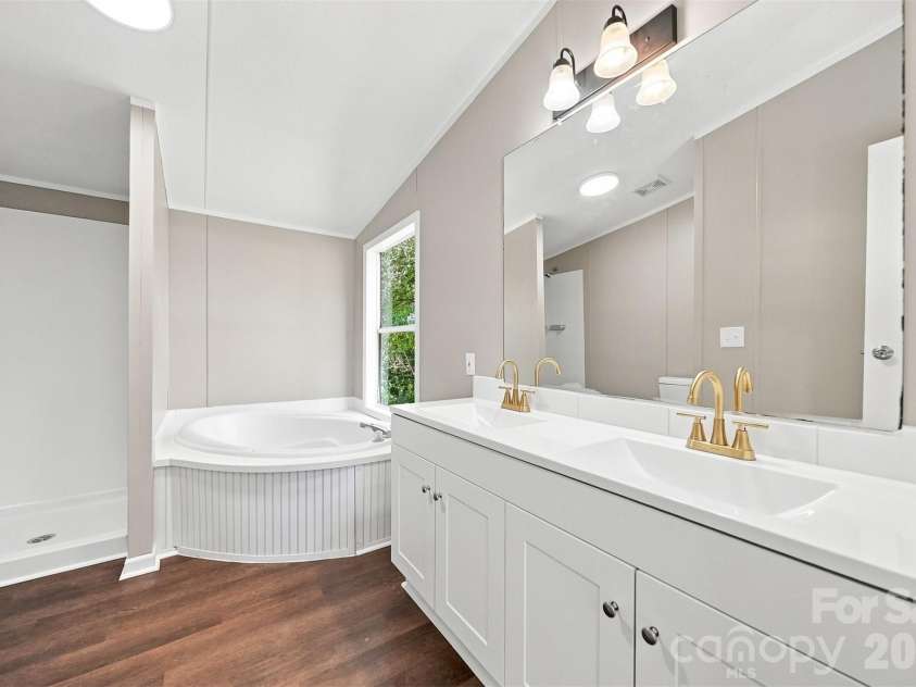 2596 1st Avenue, Catawba, NC 28609.  MLS# CAR4411268, YatesRealty ID 42323. Primary Suite