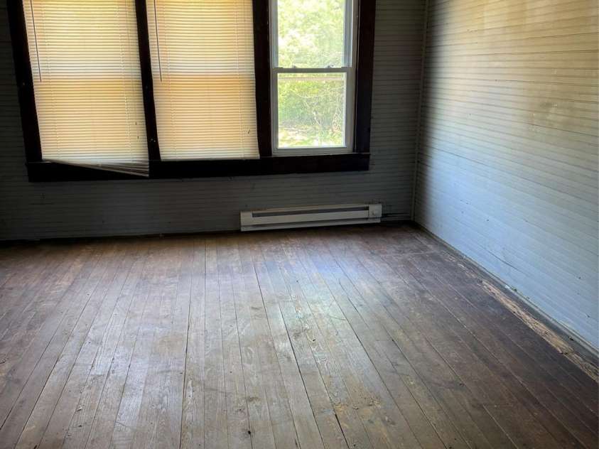 9 Fowler Avenue, Lexington, NC 27292.  MLS# CAR4411411, YatesRealty ID 42324. 