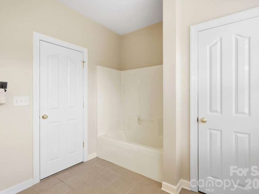 503 Geary Street, Concord, NC 28027.  MLS# CAR4426911, YatesRealty ID 42325. 