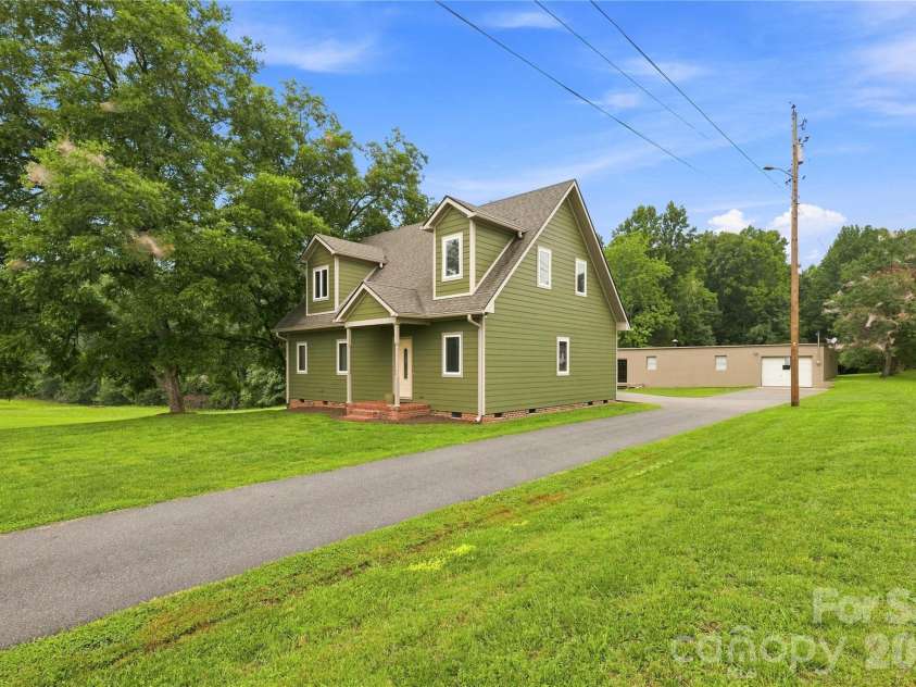 423 Moose Club Road, Statesville, NC 28677.  MLS# CAR4409836, YatesRealty ID 42326. 