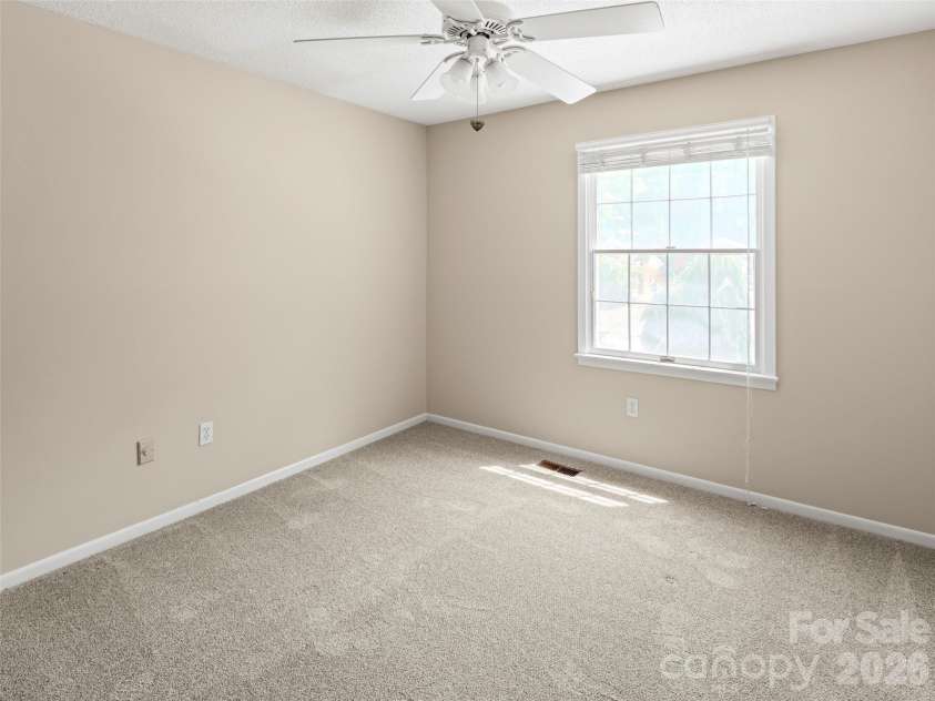 8 English Place, Candler, NC 28715.  MLS# CAR4411536, YatesRealty ID 42327. 