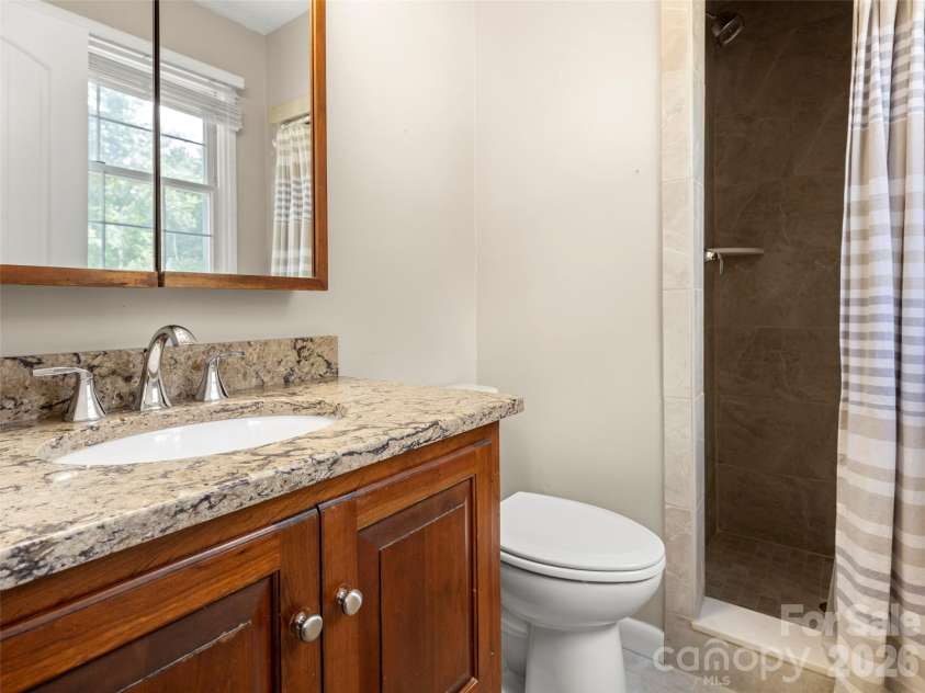 8 English Place, Candler, NC 28715.  MLS# CAR4411536, YatesRealty ID 42327. 