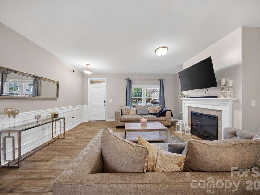 5137 Thomasville Drive, Belmont, NC 28012.  MLS# CAR4399379, YatesRealty ID 42329. 