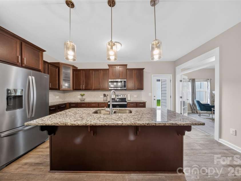 5137 Thomasville Drive, Belmont, NC 28012.  MLS# CAR4399379, YatesRealty ID 42329. 