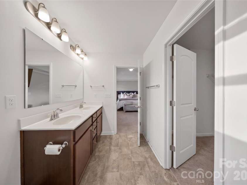 5137 Thomasville Drive, Belmont, NC 28012.  MLS# CAR4399379, YatesRealty ID 42329. 