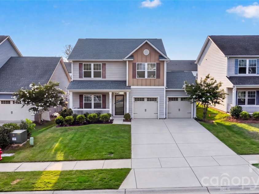 5137 Thomasville Drive, Belmont, NC 28012.  MLS# CAR4399379, YatesRealty ID 42329. 
