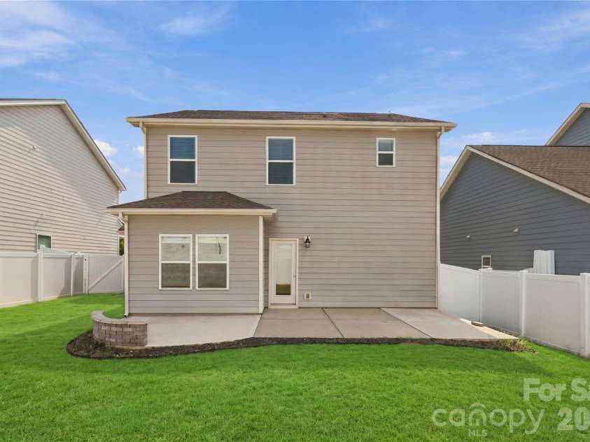 5137 Thomasville Drive, Belmont, NC 28012.  MLS# CAR4399379, YatesRealty ID 42329. 