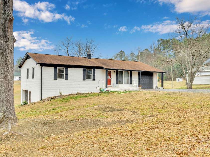 17154 Frog Pond Road, Oakboro, NC 28129.  MLS# CAR4328217, YatesRealty ID 4233. 