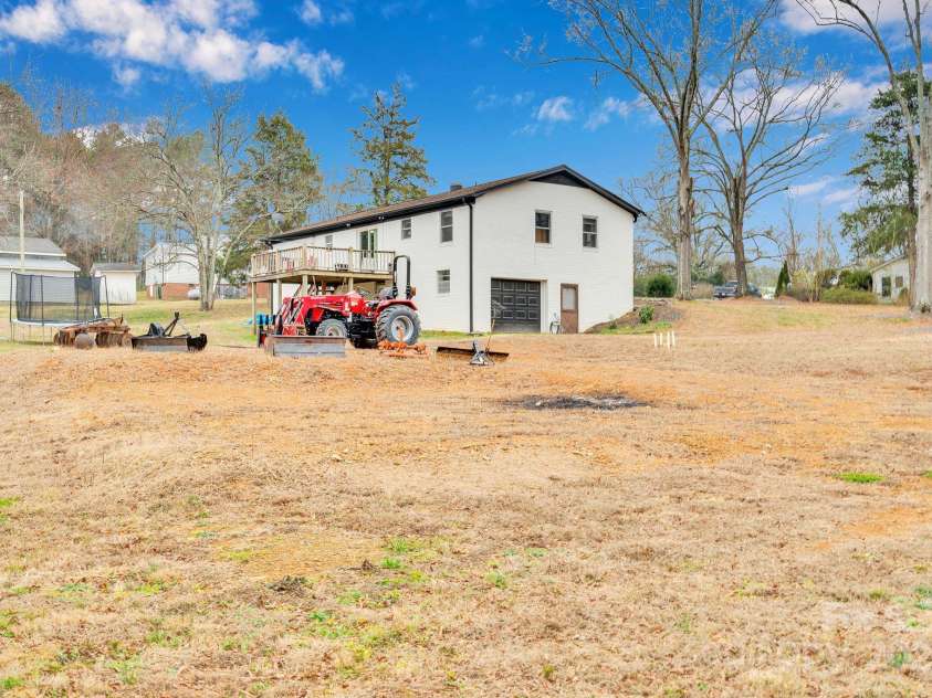 17154 Frog Pond Road, Oakboro, NC 28129.  MLS# CAR4328217, YatesRealty ID 4233. 