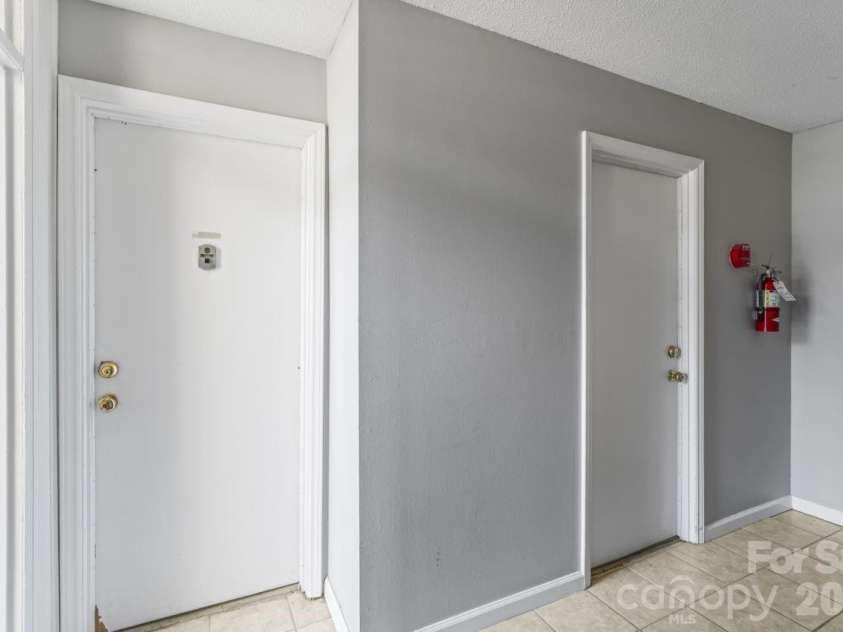 4747 Hedgemore Drive, Charlotte, NC 28209.  MLS# CAR4338250, YatesRealty ID 4233. 