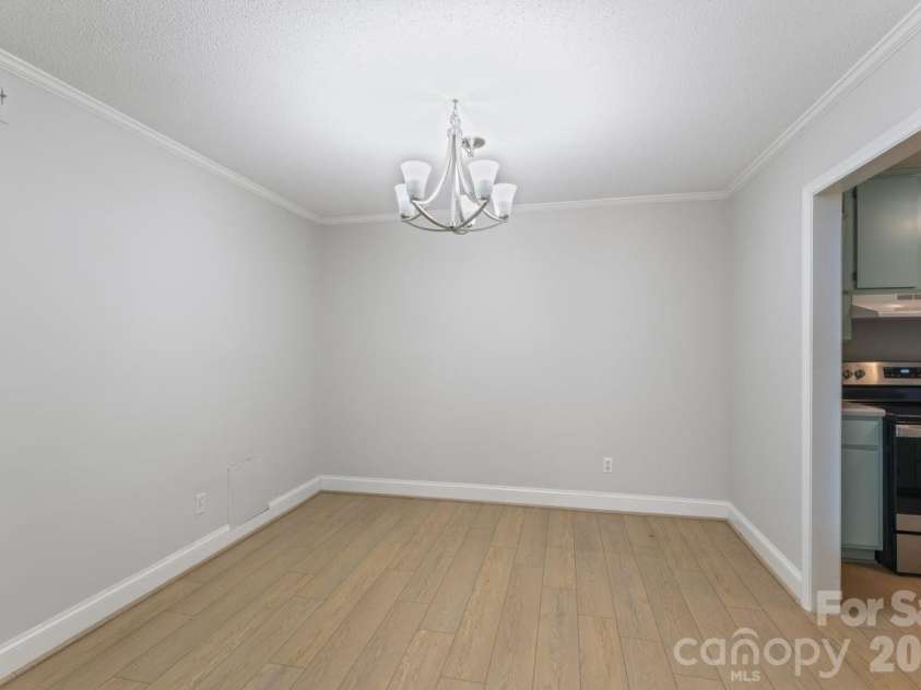 4747 Hedgemore Drive, Charlotte, NC 28209.  MLS# CAR4338250, YatesRealty ID 4233. 