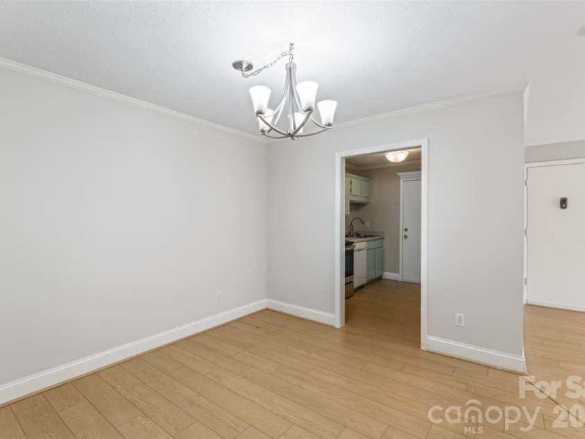4747 Hedgemore Drive, Charlotte, NC 28209.  MLS# CAR4338250, YatesRealty ID 4233. 