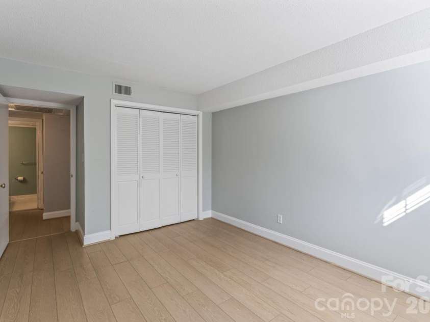 4747 Hedgemore Drive, Charlotte, NC 28209.  MLS# CAR4338250, YatesRealty ID 4233. 