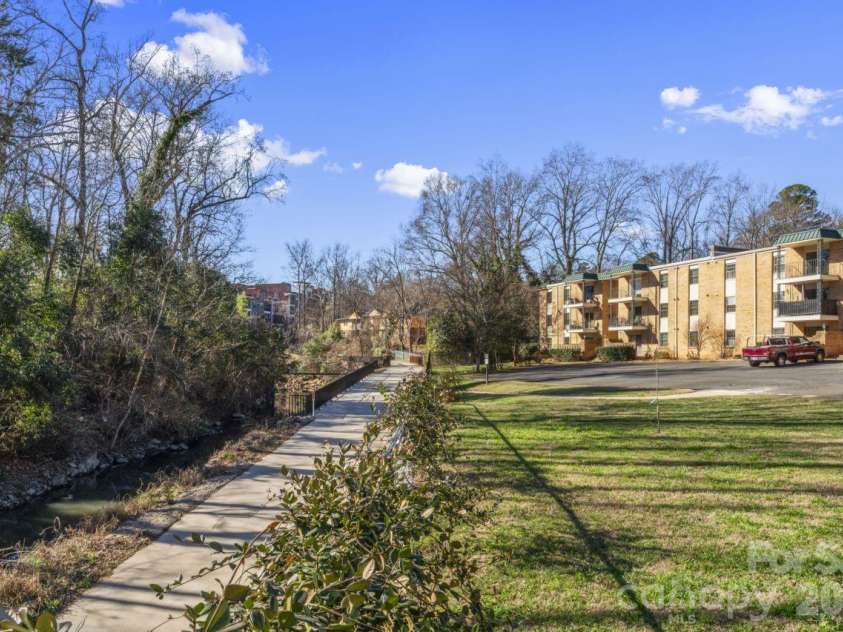 4747 Hedgemore Drive, Charlotte, NC 28209.  MLS# CAR4338250, YatesRealty ID 4233. 